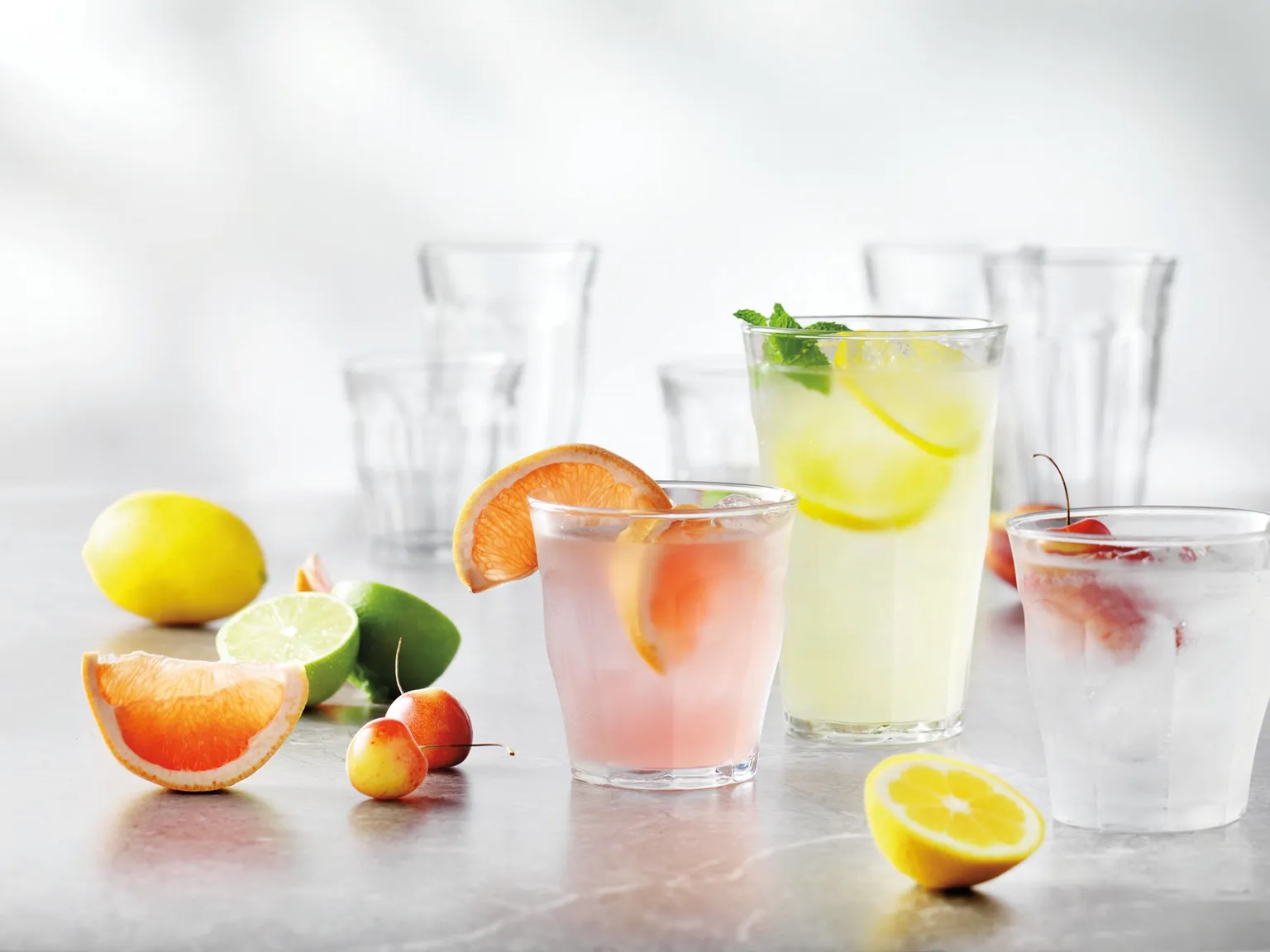 18 Piece Glass Drinkware Set